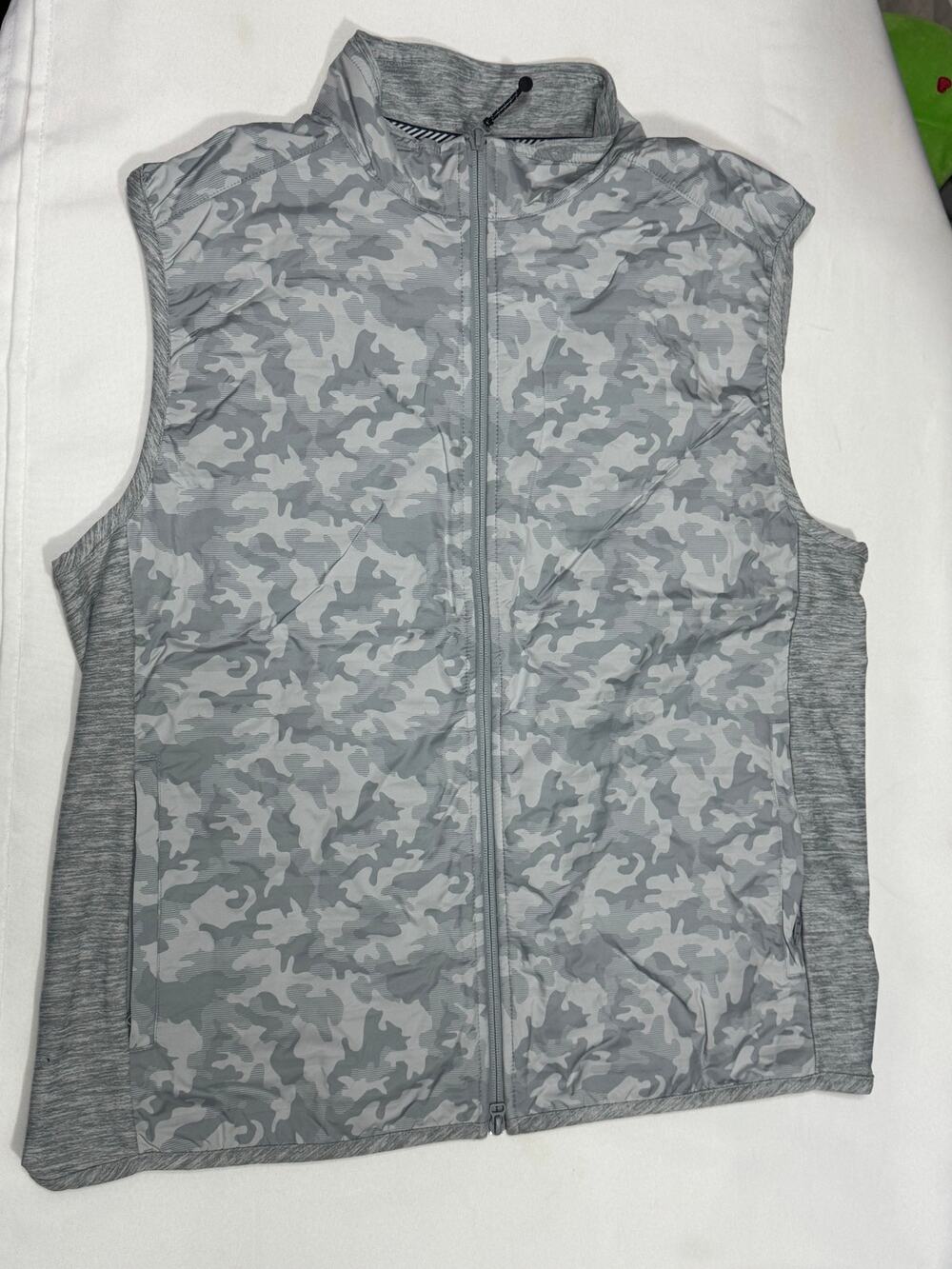 Southern Tide gray vest dual zippers size xl camo print